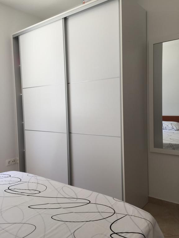 Apartment Maestral Rogač エクステリア 写真
