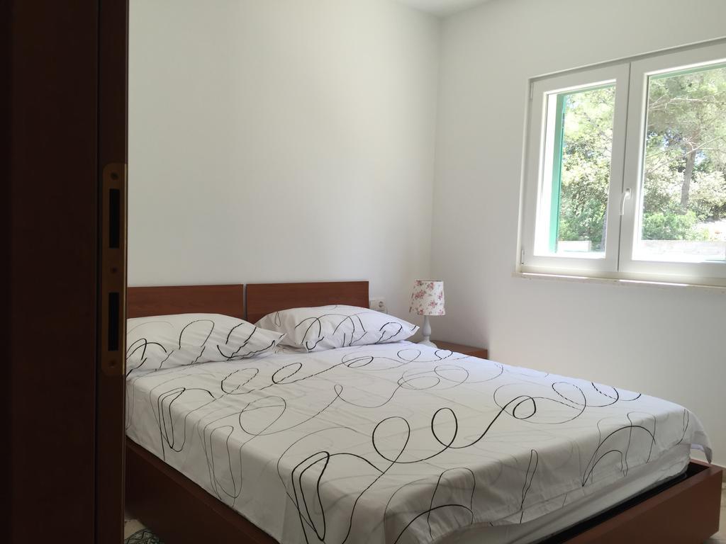 Apartment Maestral Rogač エクステリア 写真